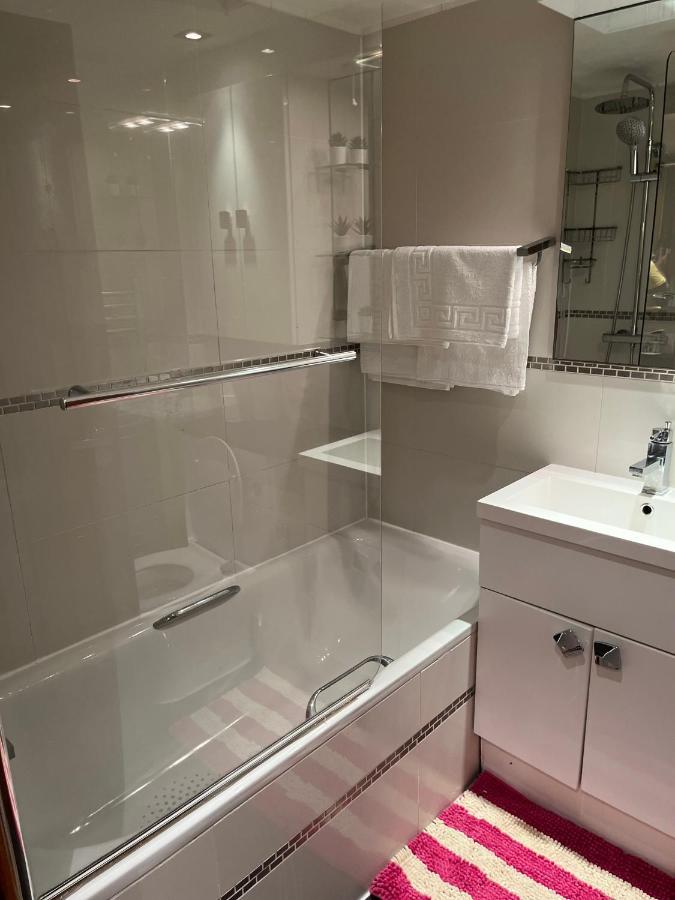 Stunning 1 Bedroom In Stunning Location - Mayfair Area Apartament *