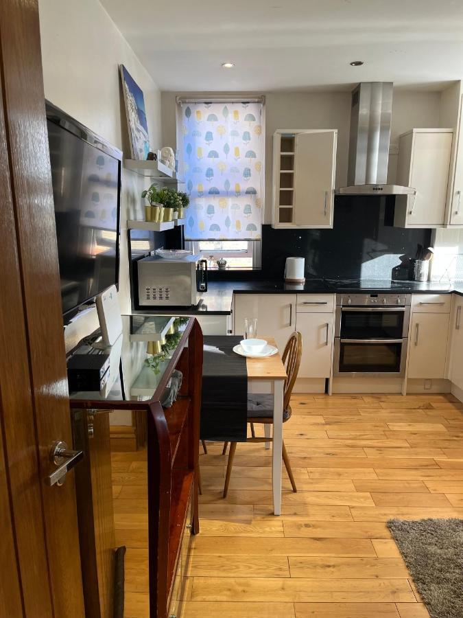 Stunning 1 Bedroom In Stunning Location - Mayfair Area * Londra