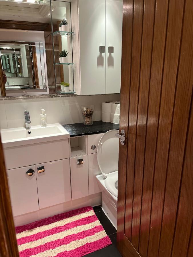 Stunning 1 Bedroom In Stunning Location - Mayfair Area Apartament