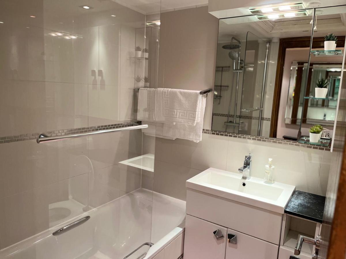Stunning 1 Bedroom In Stunning Location - Mayfair Area Londra