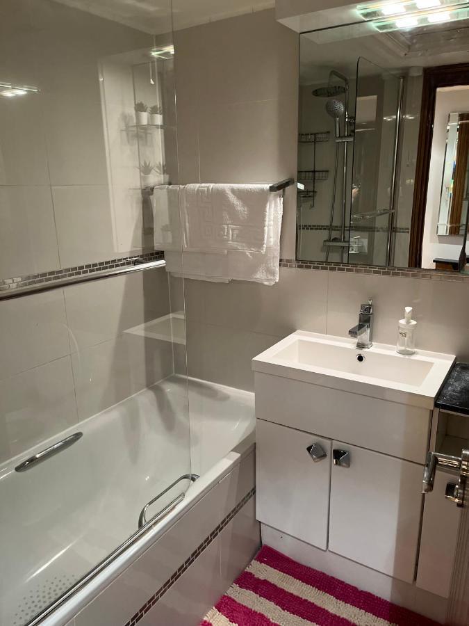 Apartament Stunning 1 Bedroom In Stunning Location - Mayfair Area Londra